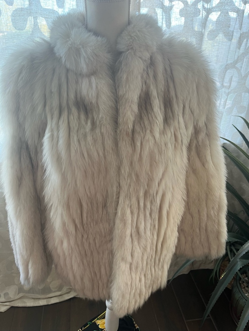 Vintage fox fur Coat - Picture 4 of 8
